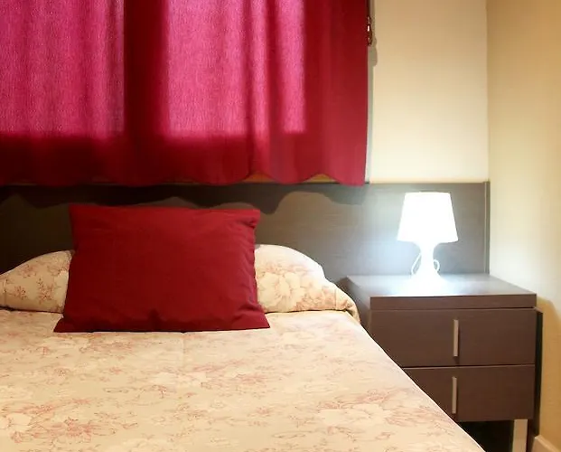 ゲストハウス Cafeteteria Goya 3*