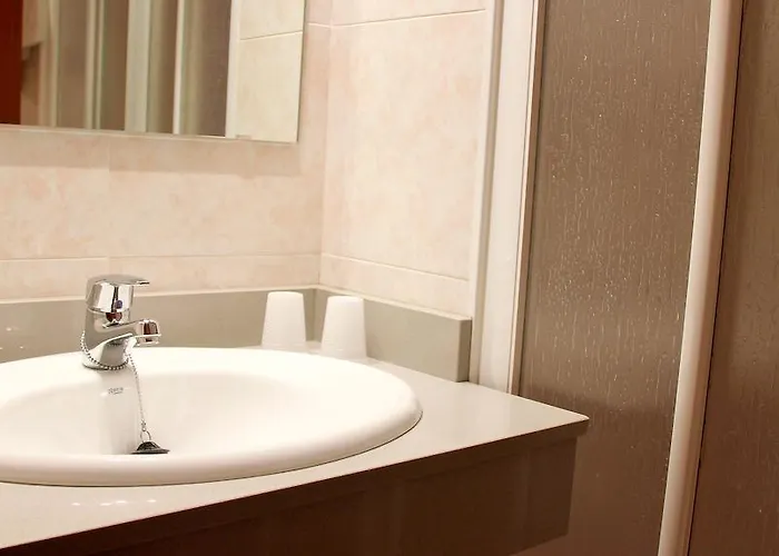 ゲストハウス Cafeteteria Goya バルバストロ