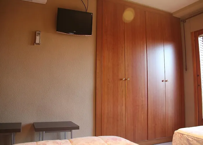 ゲストハウス Cafeteteria Goya バルバストロ